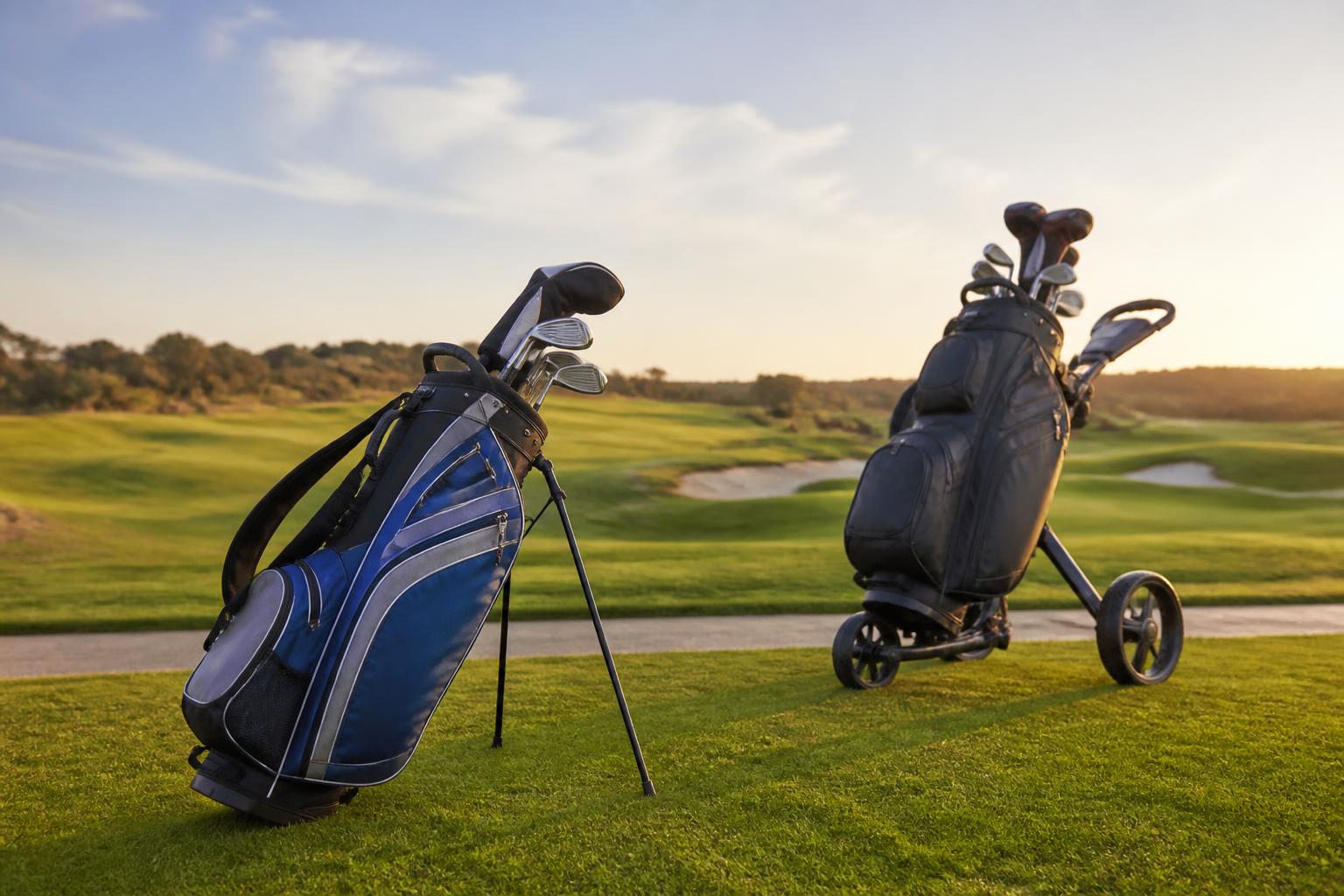 Featured image for article: Golf Stand Bag Guide